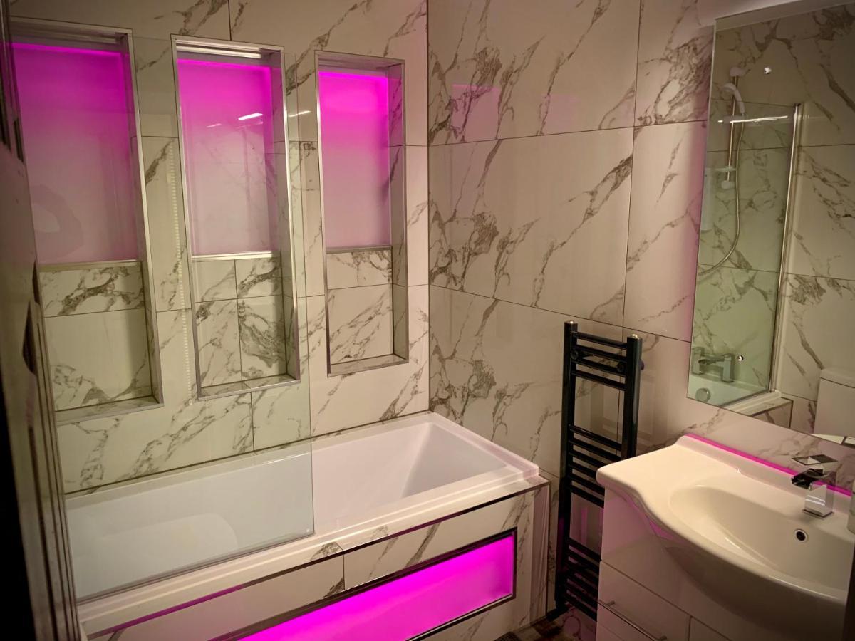 Saltrock Luxury Apartment Blackpool Ngoại thất bức ảnh